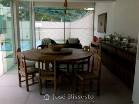 Imagem Casa com 8 Quartos à Venda, 1.998 m² em Granja Viana - Carapicuiba Imagem Casa com 8 Quartos à Venda, 1.998 m² em Granja Viana - Carapicuiba