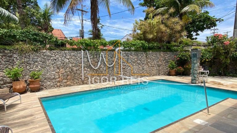 Imagem Casa com 5 Quartos à Venda,  em Camboinhas - Niterói