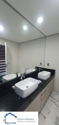 Imagem Casa com 3 Quartos para Alugar ou Temporada, 228 m² em Suru - Santana De Parnaíba