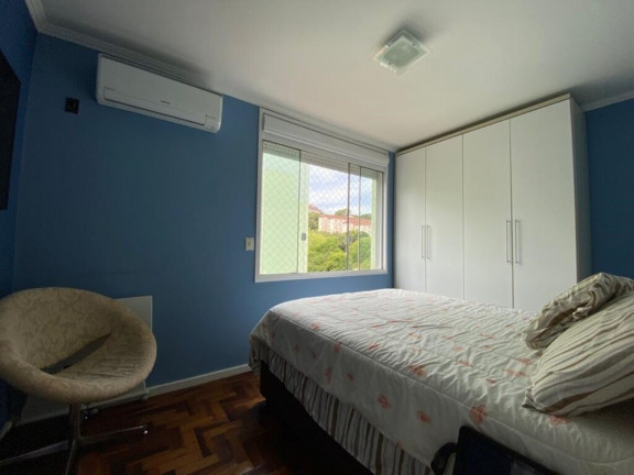 Imagem Imóvel com 3 Quartos à Venda, 61 m² em Cristal - Porto Alegre Imagem Imóvel com 3 Quartos à Venda, 61 m² em Cristal - Porto Alegre