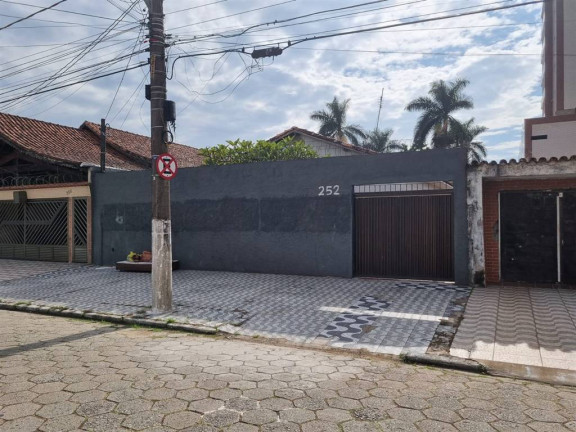 Casa com 3 Quartos para Alugar, 162 m² em Guilhermina - Praia Grande