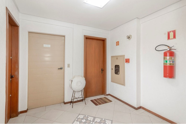 Imagem Apartamento com 3 Quartos à Venda, 124 m² em Jardim Itu - Porto Alegre Imagem Apartamento com 3 Quartos à Venda, 124 m² em Jardim Itu - Porto Alegre