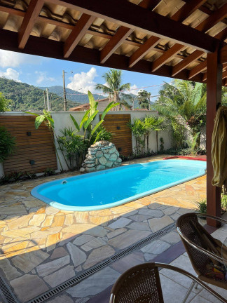 Imagem Casa com 4 Quartos à Venda, 720 m² em Jardim Samambaia - Ubatuba Imagem Casa com 4 Quartos à Venda, 720 m² em Jardim Samambaia - Ubatuba