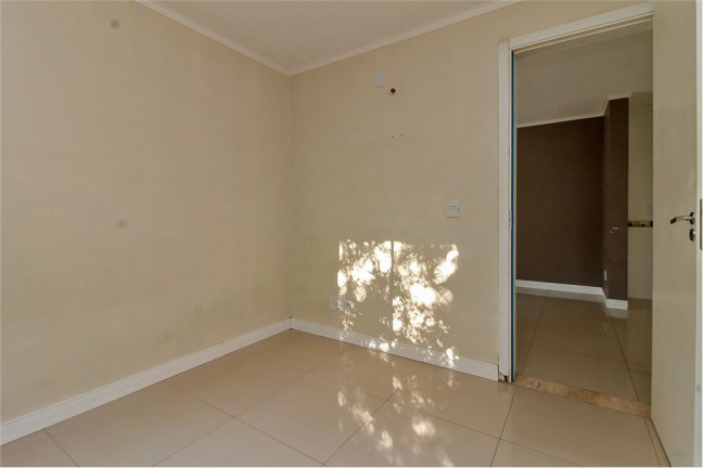 Imagem Imóvel com 2 Quartos à Venda, em Vila Nova - Porto Alegre Imagem Imóvel com 2 Quartos à Venda, em Vila Nova - Porto Alegre