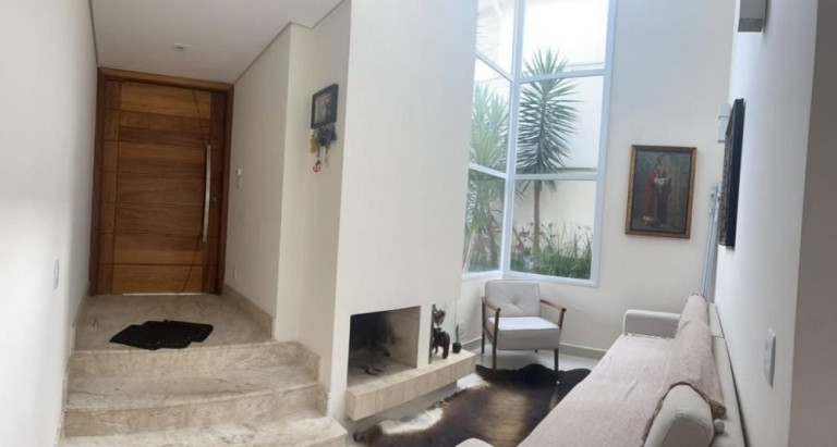 Imagem Sobrado com 3 Quartos à Venda, 243 m² em Roncáglia - Valinhos