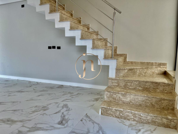 Imagem Sobrado com 3 Quartos à Venda, 130 m²