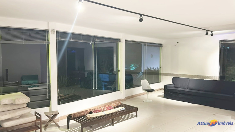 Imagem Casa com 3 Quartos à Venda, 252 m² em Soberbo - Teresópolis