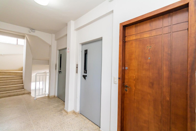 Imagem Apartamento com 2 Quartos à Venda, 75 m² em Centro - Curitiba
