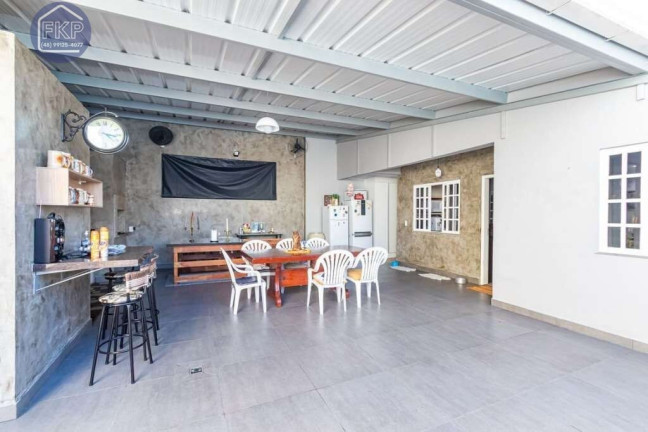 Imagem Casa com 3 Quartos à Venda, 178 m² em Ariribá - Balneário Camboriú Imagem Casa com 3 Quartos à Venda, 178 m² em Ariribá - Balneário Camboriú