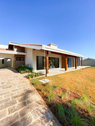Imagem Casa com 3 Quartos à Venda, 300 m² em Jardim Flamboyant - Atibaia Imagem Casa com 3 Quartos à Venda, 300 m² em Jardim Flamboyant - Atibaia