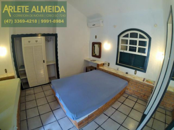 Imagem Casa com 7 Quartos à Venda, 959 m² em Centro - Porto Belo Imagem Casa com 7 Quartos à Venda, 959 m² em Centro - Porto Belo