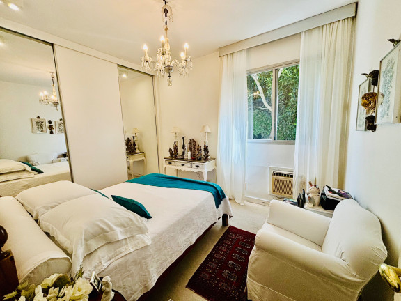 Imagem Imóvel com 3 Quartos à Venda, 90 m² em Lagoa - Rio De Janeiro Imagem Imóvel com 3 Quartos à Venda, 90 m² em Lagoa - Rio De Janeiro