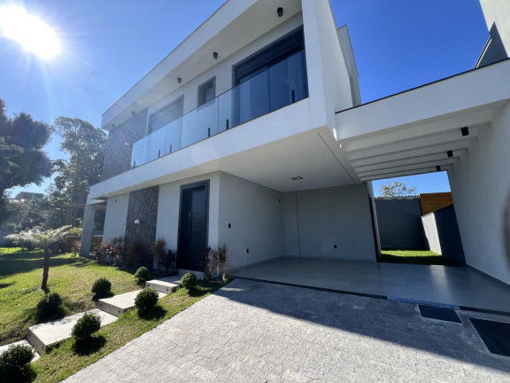 Casa com 3 Quartos à Venda, 386 m² em Cachoeira Do Bom Jesus - Florianópolis