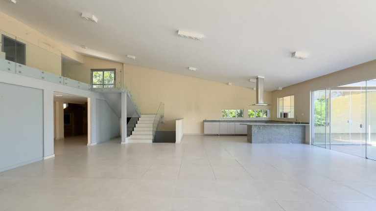 Imagem Casa com 4 Quartos à Venda, 600 m² em Uberaba - Curitiba