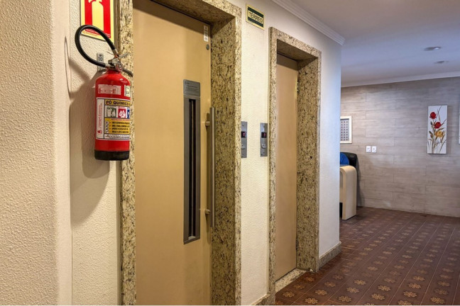 Imagem Apartamento com 2 Quartos à Venda, 74 m² em Bom Fim - Porto Alegre