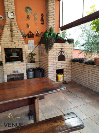 Imagem Casa com 3 Quartos à Venda, 186 m² em Caputera - Arujá Imagem Casa com 3 Quartos à Venda, 186 m² em Caputera - Arujá