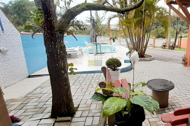 Imagem Casa com 6 Quartos à Venda, 300 m² em Bombas - Bombinhas Imagem Casa com 6 Quartos à Venda, 300 m² em Bombas - Bombinhas