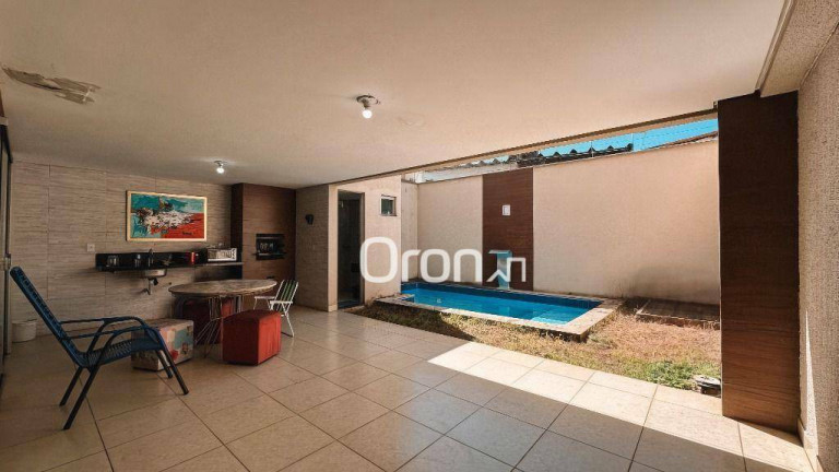 Imagem Sobrado com 5 Quartos à Venda, 317 m² em Setor Bueno - Goiânia