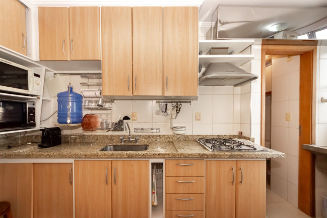 Imagem Apartamento com 2 Quartos à Venda, 70 m² em Vila Nova Conceição - São Paulo