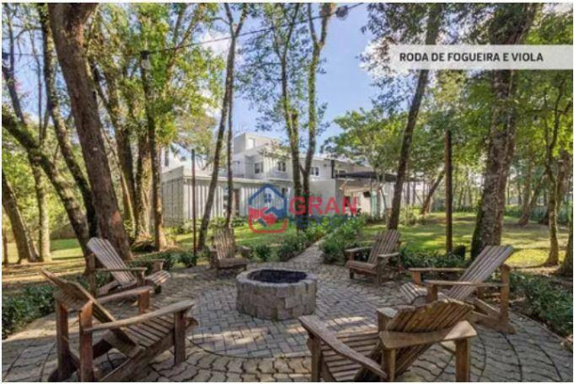 Imagem Sobrado com 4 Quartos à Venda, 345 m² em Butiatuvinha - Curitiba Imagem Sobrado com 4 Quartos à Venda, 345 m² em Butiatuvinha - Curitiba