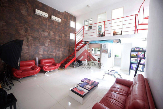 Imagem Casa com 8 Quartos à Venda, 400 m² em Maria Paula - Niterói Imagem Casa com 8 Quartos à Venda, 400 m² em Maria Paula - Niterói
