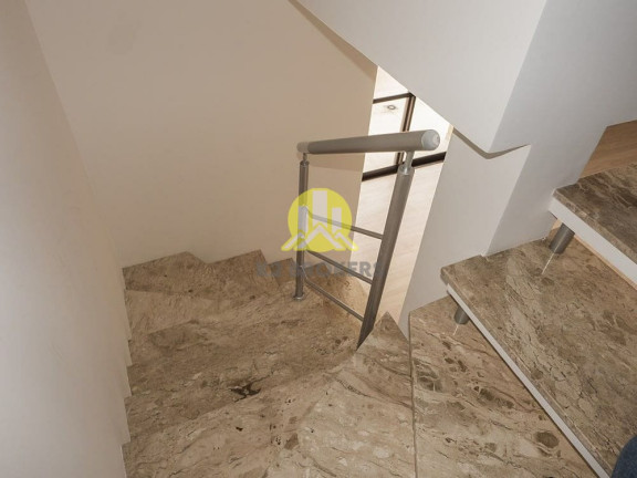 Imagem Cobertura com 3 Quartos à Venda, 136 m² em Cristo Rei - Curitiba Imagem Cobertura com 3 Quartos à Venda, 136 m² em Cristo Rei - Curitiba