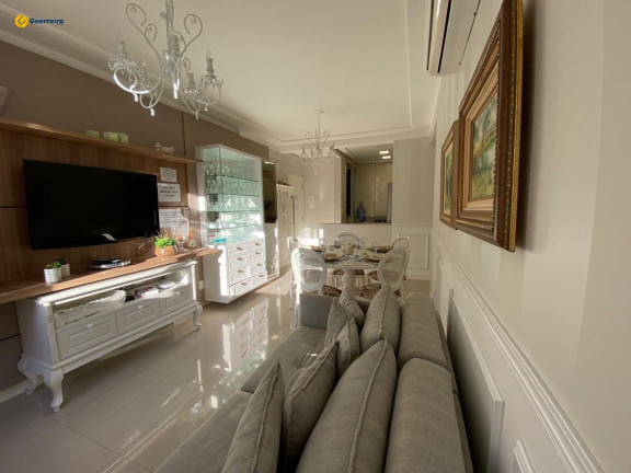 Imagem Apartamento com 2 Quartos à Venda, 66 m² em Centro - Florianópolis
