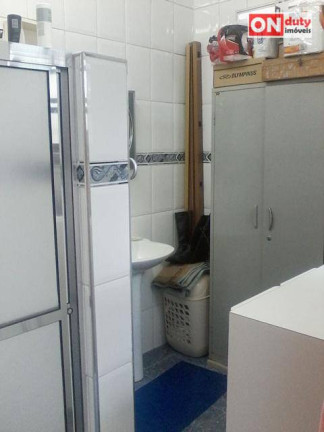 Imagem Sobrado com 8 Quartos à Venda, 394 m² em Encruzilhada - Santos Imagem Sobrado com 8 Quartos à Venda, 394 m² em Encruzilhada - Santos