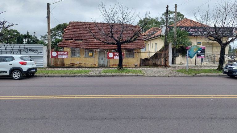 Terreno à Venda, 1.096 m² em Ahú - Curitiba