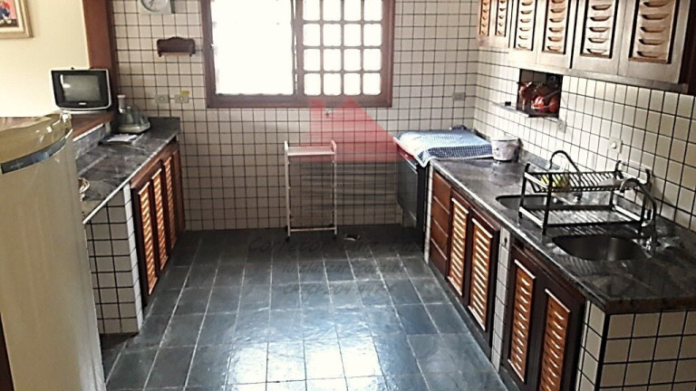 Imagem Casa com 8 Quartos à Venda, 450 m² em Maria Helena Novaes - Peruíbe