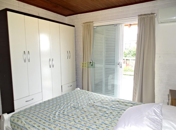 Imagem Casa com 4 Quartos para Alugar ou Temporada, 215 m² em Centro - Porto Belo Imagem Casa com 4 Quartos para Alugar ou Temporada, 215 m² em Centro - Porto Belo