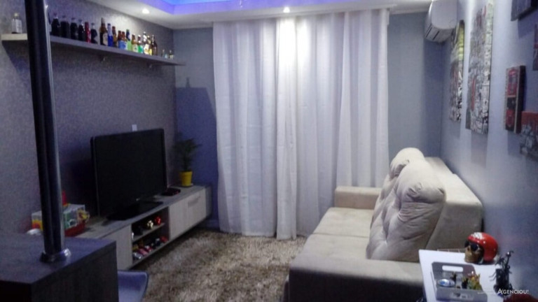 Imagem Imóvel com 3 Quartos à Venda, 68 m² em Cristal - Porto Alegre Imagem Imóvel com 3 Quartos à Venda, 68 m² em Cristal - Porto Alegre