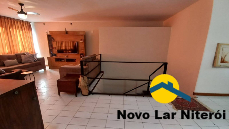 Imagem Casa com 4 Quartos à Venda, 240 m² em Centro - Niterói Imagem Casa com 4 Quartos à Venda, 240 m² em Centro - Niterói