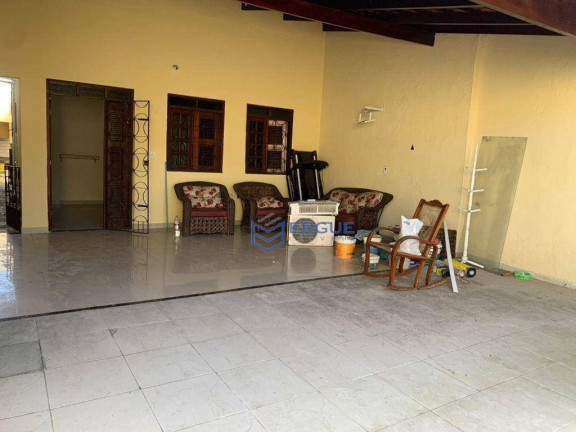 Casa com 3 Quartos à Venda, 190 m² em Cambeba - Fortaleza
