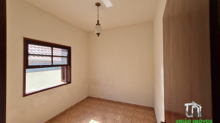 Imagem Casa com 3 Quartos à Venda, 138 m² em Aparecida - Bragança Paulista Imagem Casa com 3 Quartos à Venda, 138 m² em Aparecida - Bragança Paulista
