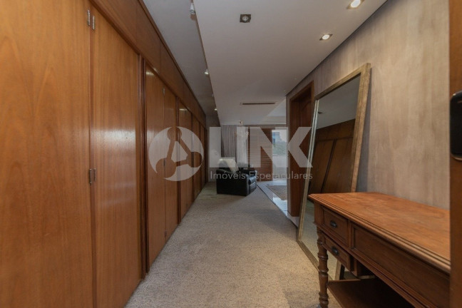 Imagem Imóvel com 5 Quartos à Venda, 422 m² em Três Figueiras - Porto Alegre Imagem Imóvel com 5 Quartos à Venda, 422 m² em Três Figueiras - Porto Alegre