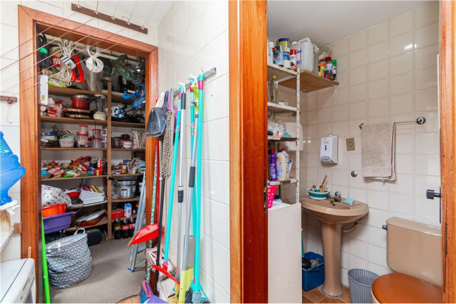 Imagem Imóvel com 3 Quartos à Venda, em Petrópolis - Porto Alegre Imagem Imóvel com 3 Quartos à Venda, em Petrópolis - Porto Alegre