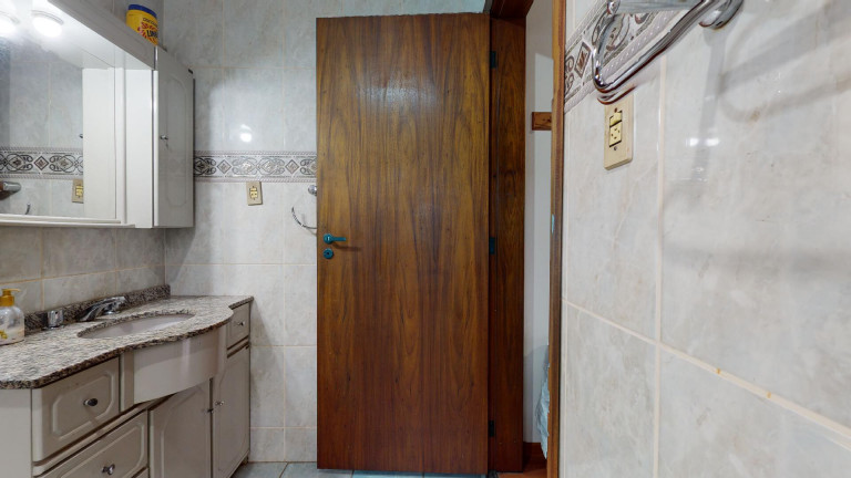 Imagem Sobrado com 3 Quartos à Venda,  em Partenon - Porto Alegre