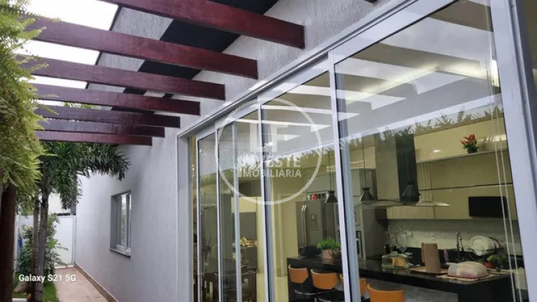 Imagem Casa de Condomínio com 3 Quartos à Venda, 300 m² em Parqville Pinheiros - Aparecida De Goiânia
