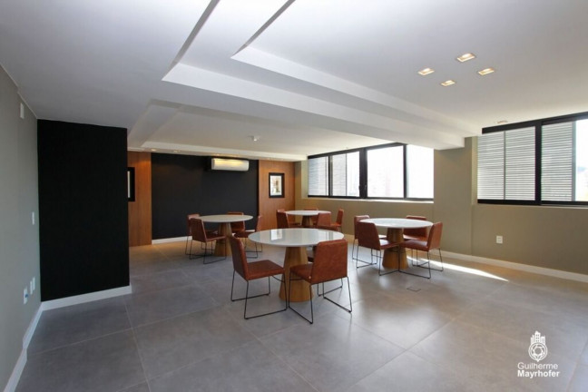 Imagem Imóvel com 1 Quarto à Venda, 34 m² em Auxiliadora - Porto Alegre Imagem Imóvel com 1 Quarto à Venda, 34 m² em Auxiliadora - Porto Alegre