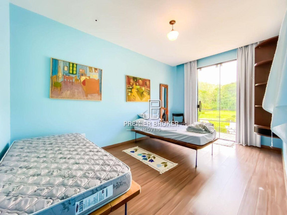 Imagem Casa com 4 Quartos à Venda, 320 m² em Vargem Grande - Teresópolis