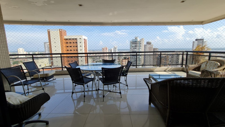 Imagem Imóvel com 4 Quartos à Venda, 385 m² em Jurunas - Belém