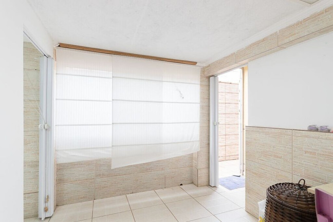 Imagem Casa com 3 Quartos à Venda, 231 m² em Vila Carmosina - São Paulo