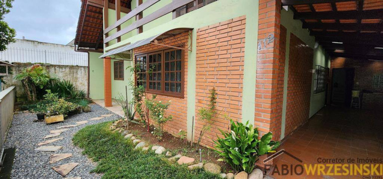 Imagem Sobrado com 4 Quartos para Alugar, 200 m² em Anita Garibaldi - Joinville
