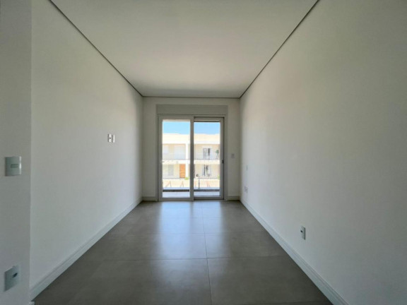 Imagem Casa com 4 Quartos à Venda, em -- - Capao Da Canoa Imagem Casa com 4 Quartos à Venda, em -- - Capao Da Canoa