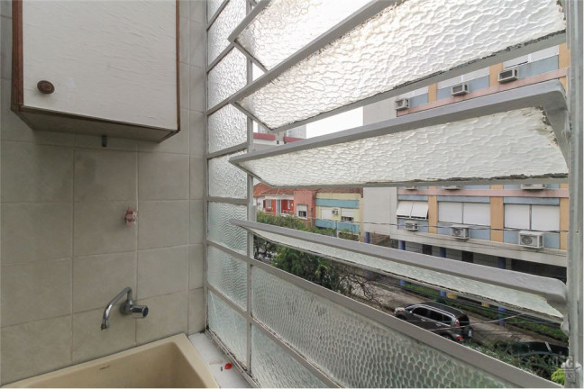 Imagem Imóvel com 2 Quartos à Venda,  em Menino Deus - Porto Alegre