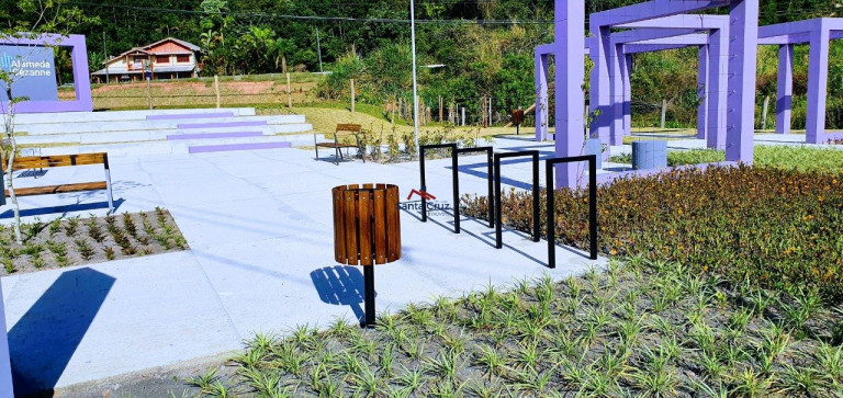 Imagem Terreno à Venda, 360 m² em Canasvieiras - Florianópolis Imagem Terreno à Venda, 360 m² em Canasvieiras - Florianópolis