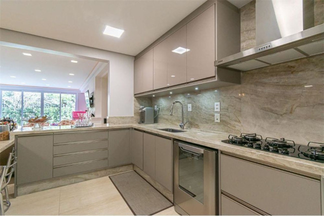 Imagem Casa com 3 Quartos à Venda, 324 m² em Três Figueiras - Porto Alegre