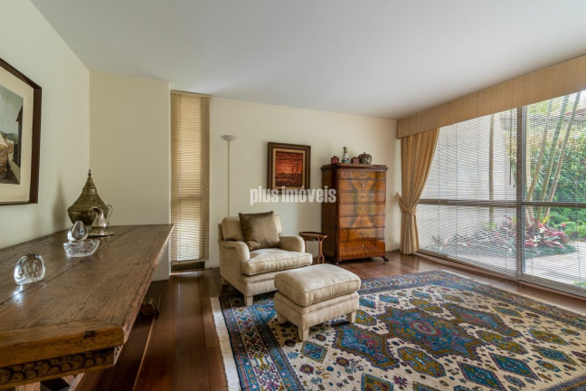 Imagem Casa com 4 Quartos para Alugar, 885 m² em Pacaembu - São Paulo Imagem Casa com 4 Quartos para Alugar, 885 m² em Pacaembu - São Paulo
