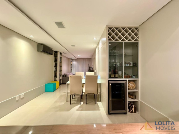 Imagem Apartamento com 3 Quartos à Venda, 117 m² em Centro - Florianópolis Imagem Apartamento com 3 Quartos à Venda, 117 m² em Centro - Florianópolis